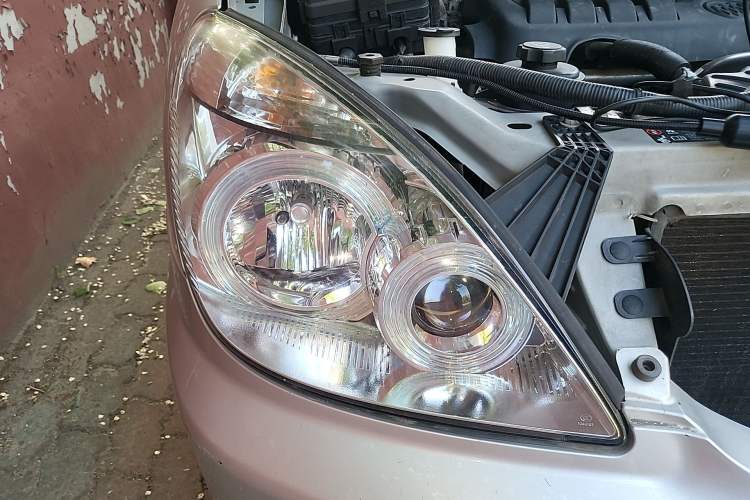 Used Buick GL8 2014 2.4L Classic Edition Right Front Headlight