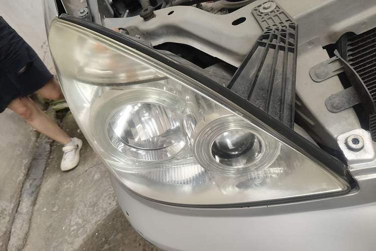 Used Buick GL8 2014 2.4L Classic Edition Right Front Headlight