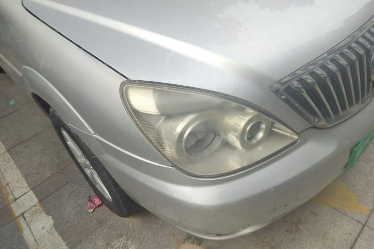 Used Buick GL8 2014 2.4L Classic Edition Right Front Headlight