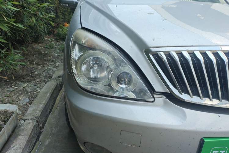 Used Buick GL8 2014 2.4L Classic Edition Right Front Headlight