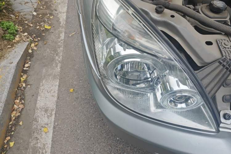 Used Buick GL8 2014 2.4L Comfort Edition Right Front Headlight