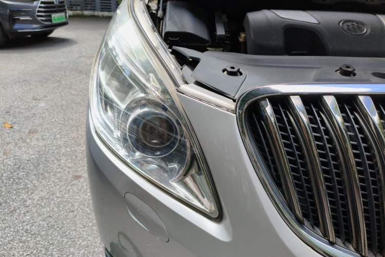 Used Buick GL8 2014 3.0L GT Luxury Business Haoya Edition Right Front Headlight