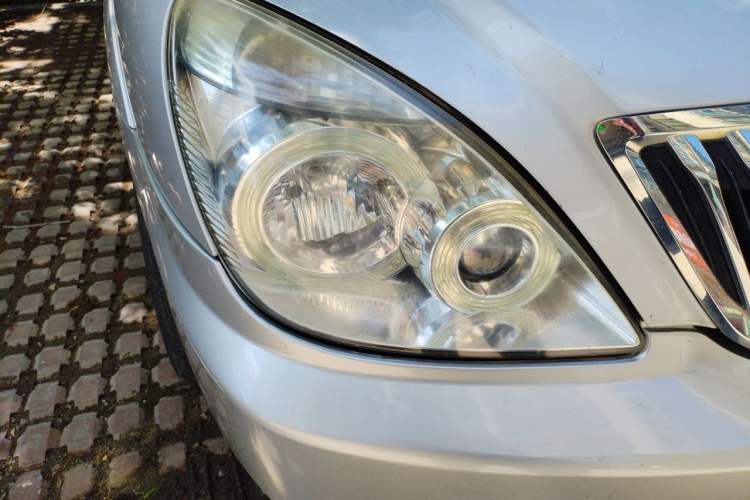 Used Buick GL8 2014 2.4L Classic Edition Right Front Headlight