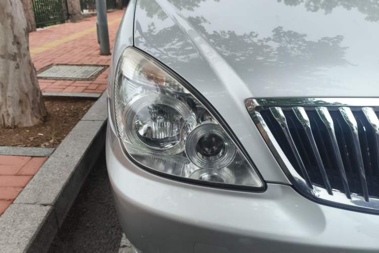 Used Buick GL8 2014 2.4L Classic Edition Right Front Headlight