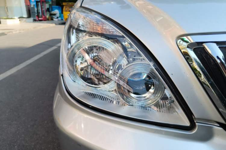 Used Buick GL8 2014 2.4L Classic Edition Right Front Headlight