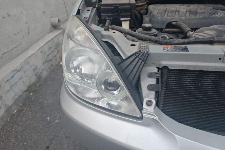 Used Buick GL8 2014 2.4L Classic Edition Right Front Headlight