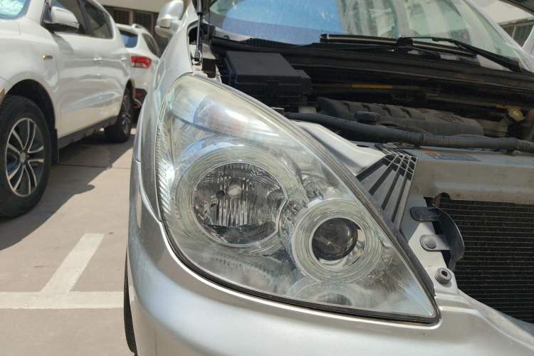 Used Buick GL8 2014 2.4L Comfort Edition Right Front Headlight