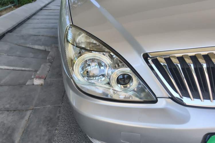 Used Buick GL8 2014 2.4L Classic Edition Right Front Headlight