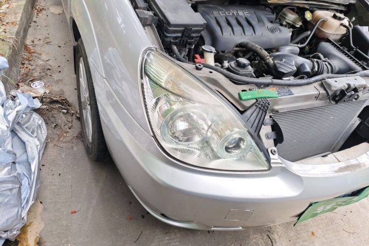 Used Buick GL8 2014 2.4L Classic Edition Right Front Headlight