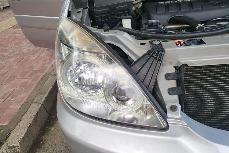Used Buick GL8 2014 2.4L Classic Edition Right Front Headlight