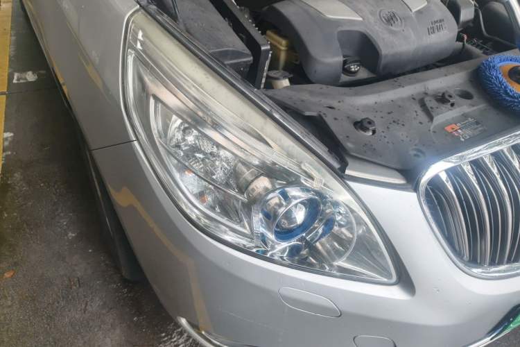 Used Buick GL8 2014 3.0L GT Luxury Business Haoya Edition Right Front Headlight