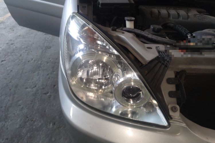Used Buick GL8 2014 2.4L Executive Edition Right Front Headlight