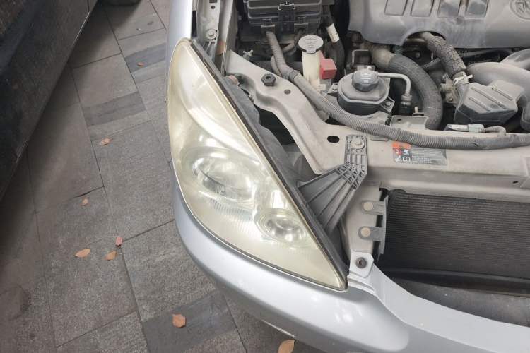 Used Buick GL8 2014 2.4L Comfort Edition Right Front Headlight