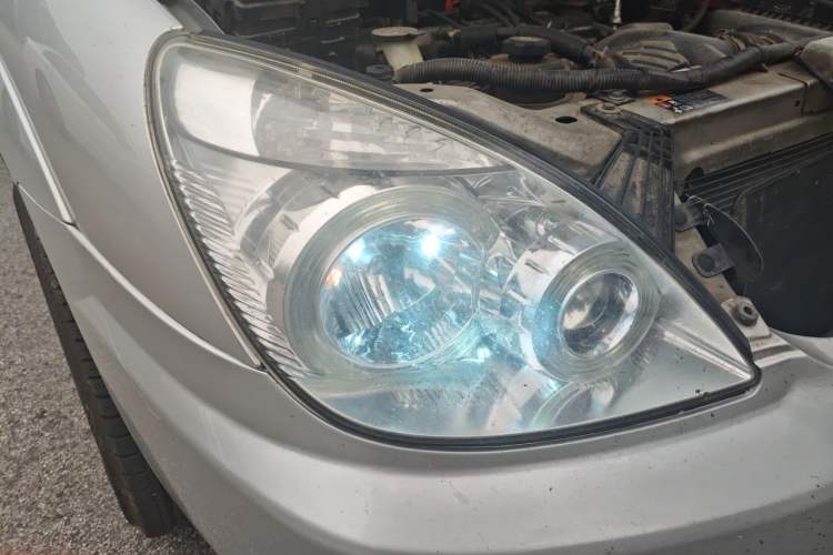 Used Buick GL8 2014 2.4L Classic Edition Right Front Headlight