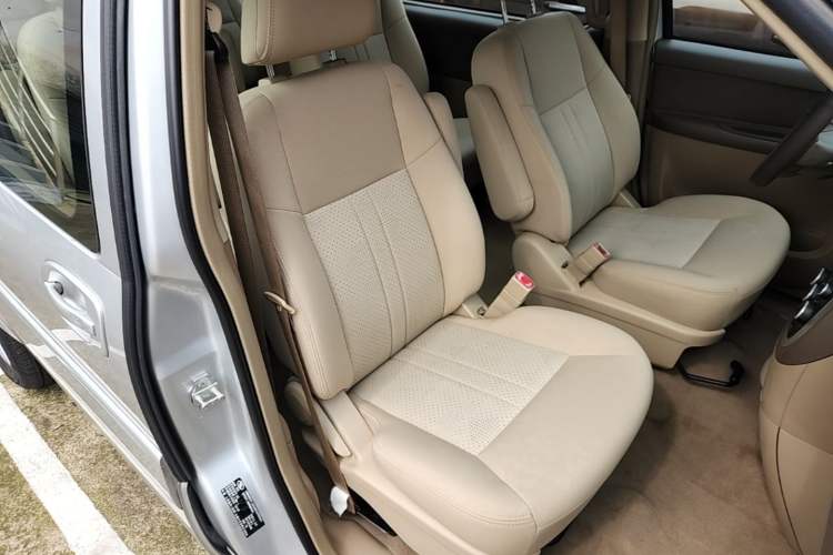 Used Buick GL8 2014 2.4L Classic Edition Right Front Seat
