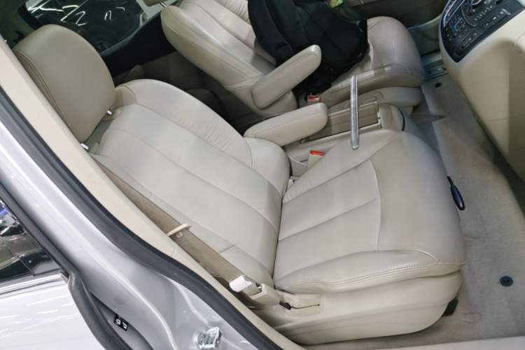 Used Buick GL8 2014 3.0L GT Luxury Business Haoya Edition Right Front Seat