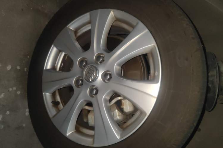 Used Buick GL8 2014 3.0L GT Luxury Business Haoya Edition Right Front Wheel Hub