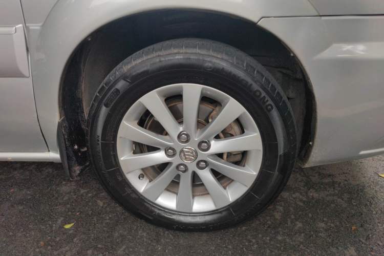 Used Buick GL8 2014 2.4L Classic Edition Right Front Wheel Hub