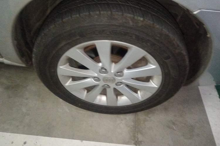 Used Buick GL8 2014 2.4L Comfort Edition Right Front Wheel Hub