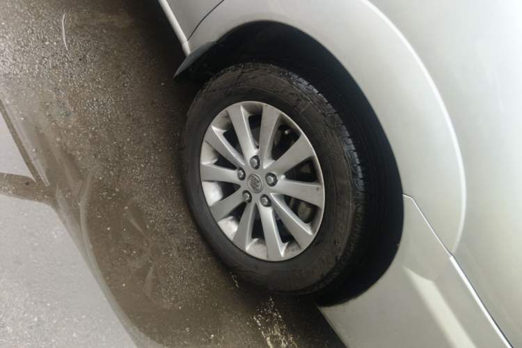 Used Buick GL8 2014 2.4L Classic Edition Right Front Wheel Hub