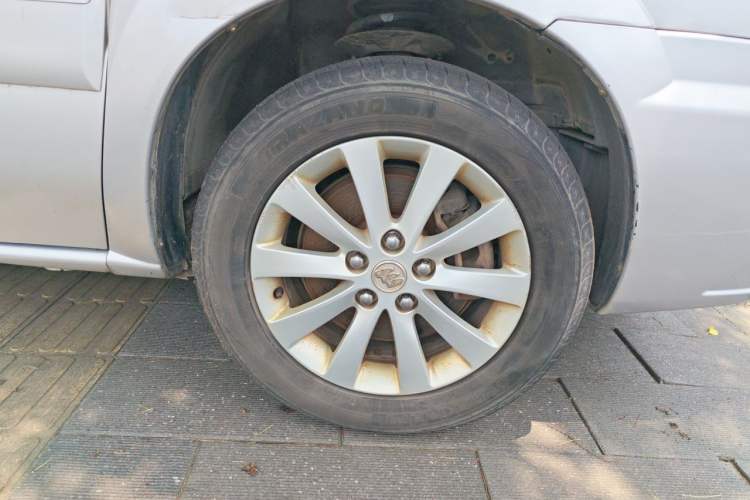 Used Buick GL8 2014 2.4L Classic Edition Right Front Wheel Hub