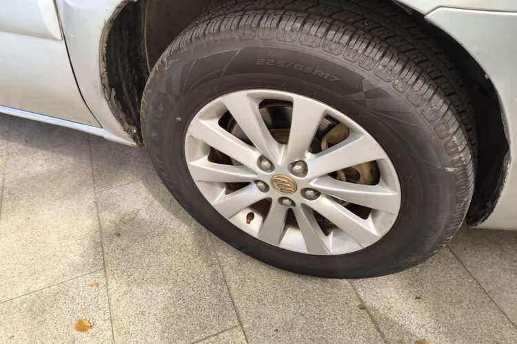 Used Buick GL8 2014 2.4L Classic Edition Right Front Wheel Hub