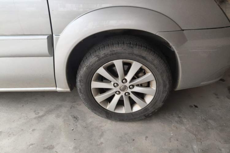 Used Buick GL8 2014 2.4L Classic Edition Right Front Wheel Hub