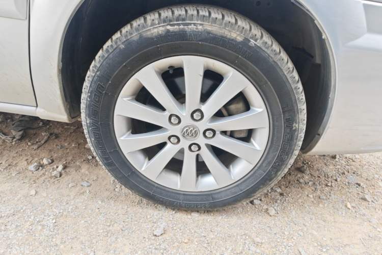 Used Buick GL8 2014 2.4L Classic Edition Right Front Wheel Hub