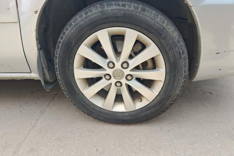 Used Buick GL8 2014 2.4L Classic Edition Right Front Wheel Hub