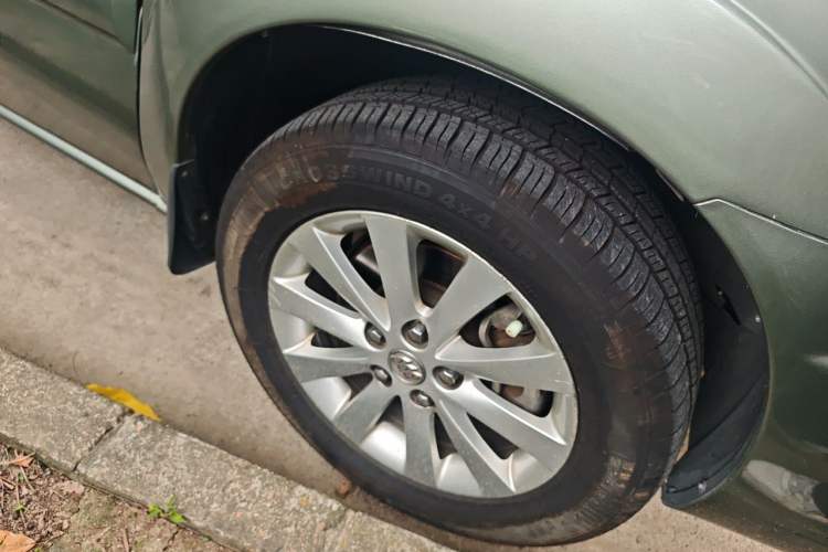 Used Buick GL8 2014 2.4L Comfort Edition Right Front Wheel Hub