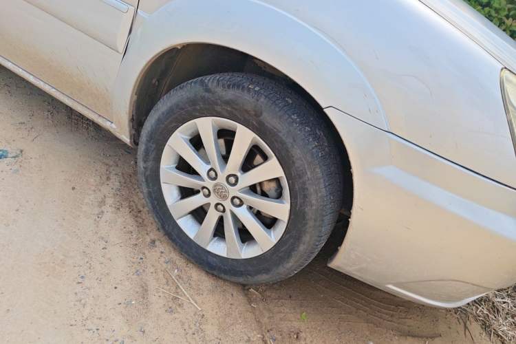 Used Buick GL8 2014 2.4L Classic Edition Right Front Wheel Hub