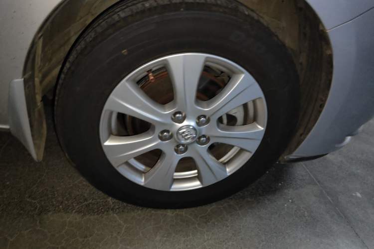 Used Buick GL8 2014 3.0L GT Luxury Business Haoya Edition Right Front Wheel Hub