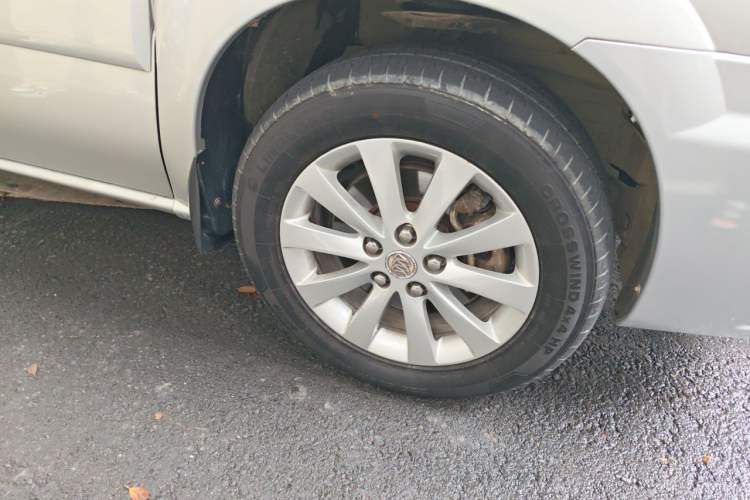 Used Buick GL8 2014 2.4L Classic Edition Right Front Wheel Hub