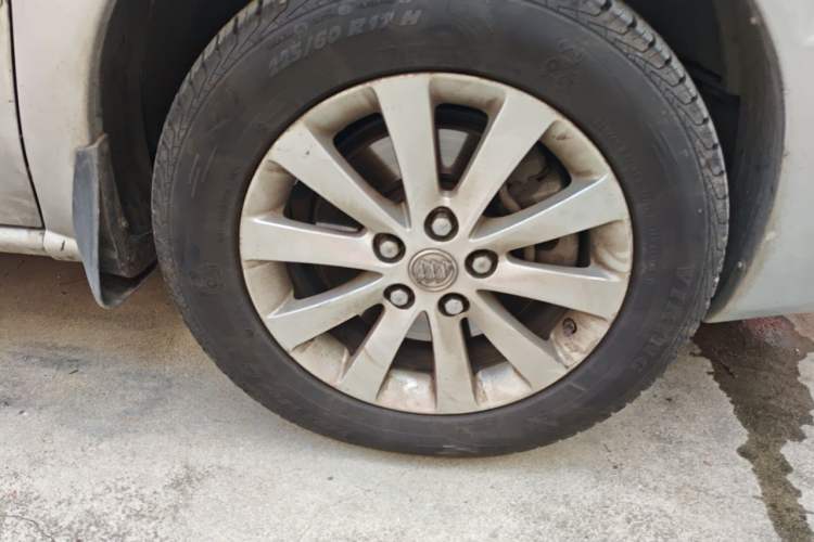 Used Buick GL8 2014 2.4L Classic Edition Right Front Wheel Hub