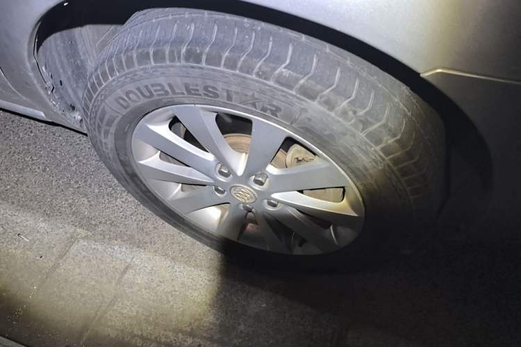 Used Buick GL8 2014 2.4L Classic Edition Right Front Wheel Hub