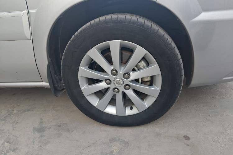 Used Buick GL8 2014 2.4L Classic Edition Right Front Wheel Hub