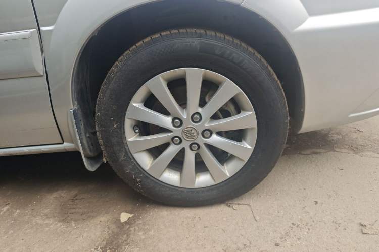 Used Buick GL8 2014 2.4L Comfort Edition Right Front Wheel Hub