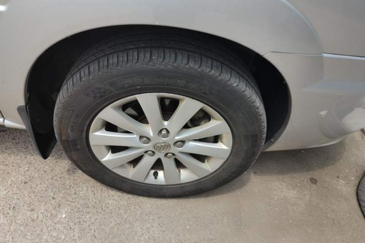 Used Buick GL8 2014 2.4L Classic Edition Right Front Wheel Hub