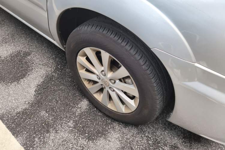 Used Buick GL8 2014 2.4L Classic Edition Right Front Wheel Hub