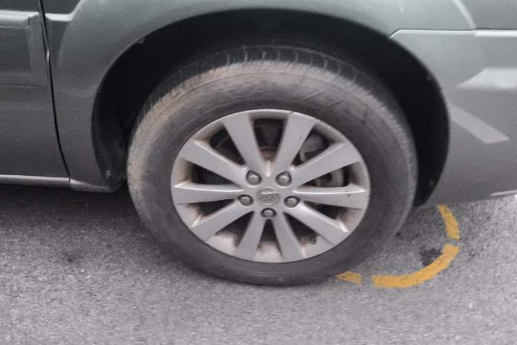 Used Buick GL8 2014 2.4L Comfort Edition Right Front Wheel Hub