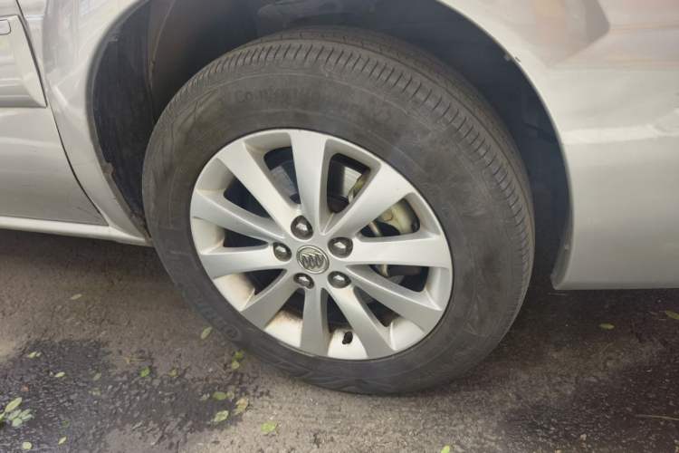 Used Buick GL8 2014 2.4L Classic Edition Right Front Wheel Hub