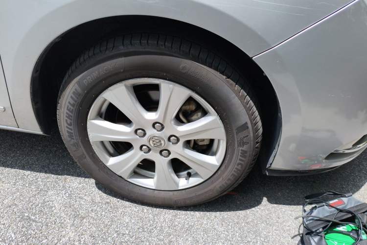 Used Buick GL8 2014 3.0L GT Luxury Business Haoya Edition Right Front Wheel Hub