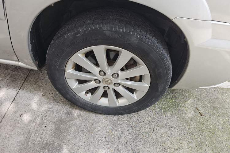 Used Buick GL8 2014 2.4L Classic Edition Right Front Wheel Hub