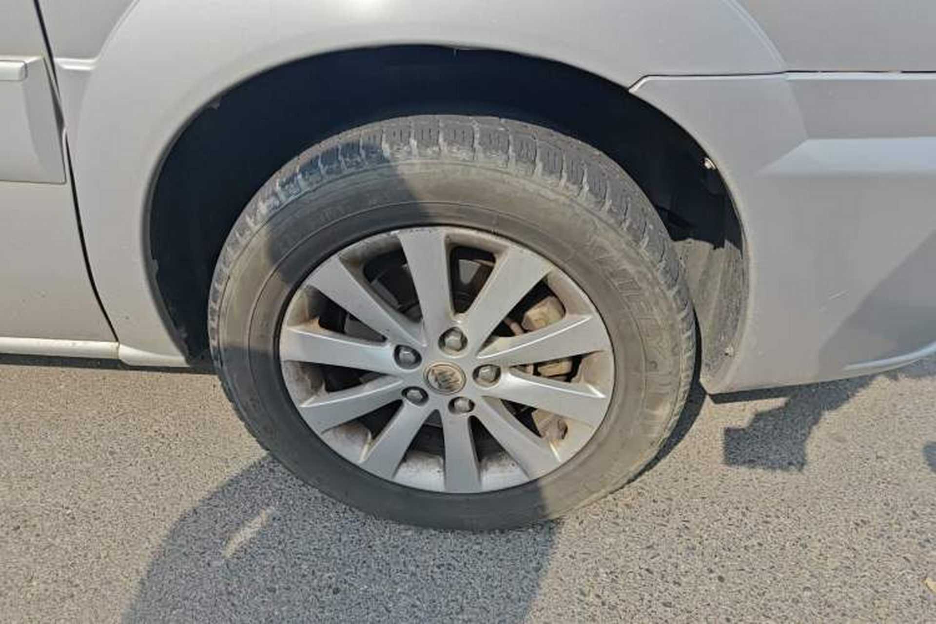 Used Buick GL8 2014 2.4L Classic Edition Right Front Wheel Hub