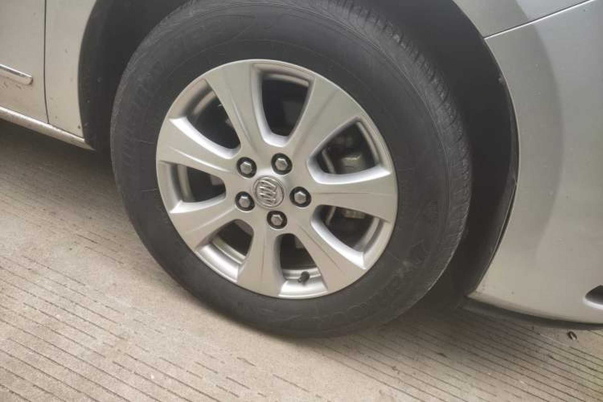 Used Buick GL8 2014 3.0L GT Luxury Business Haoya Edition Right Front Wheel Hub