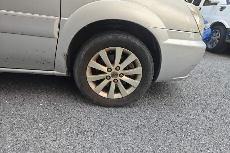 Used Buick GL8 2014 2.4L Classic Edition Right Front Wheel Hub