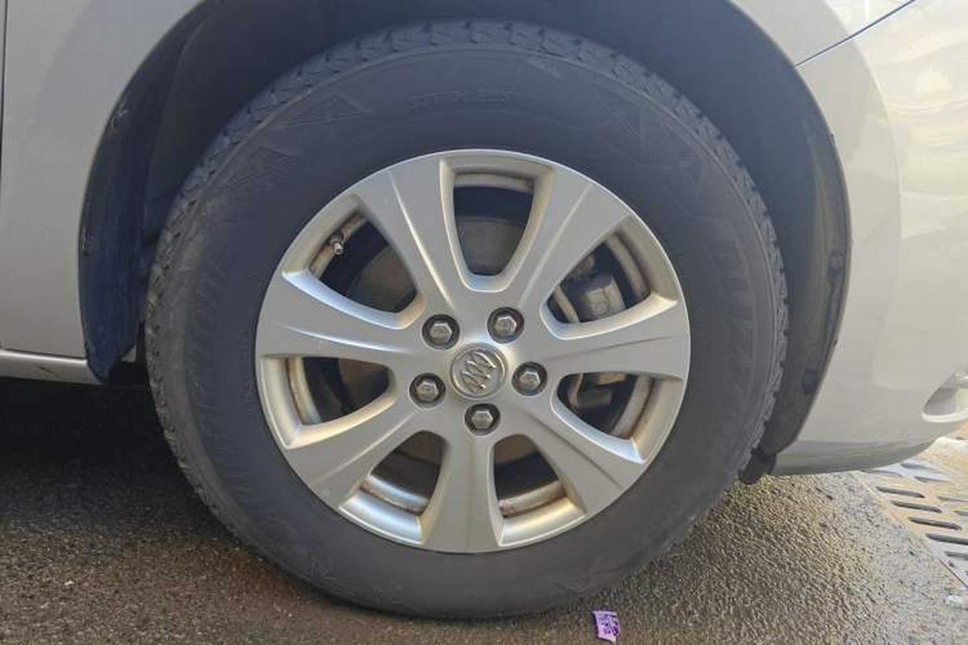 Used Buick GL8 2014 3.0L GT Luxury Business Haoya Edition Right Front Wheel Hub