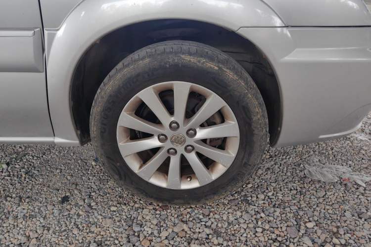 Used Buick GL8 2014 2.4L Classic Edition Right Front Wheel Hub