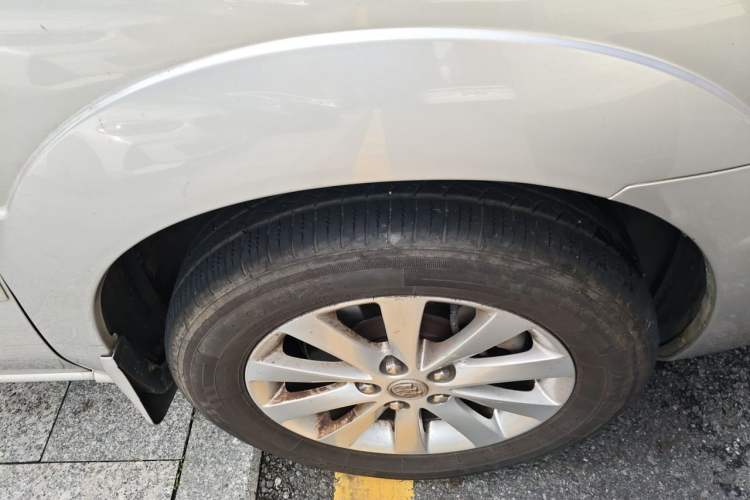 Used Buick GL8 2014 2.4L Classic Edition Right Front Wheel Hub