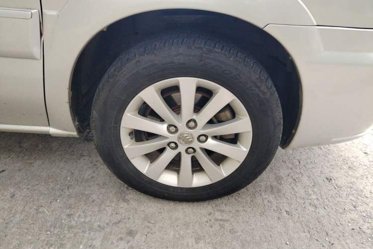 Used Buick GL8 2014 2.4L Classic Edition Right Front Wheel Hub